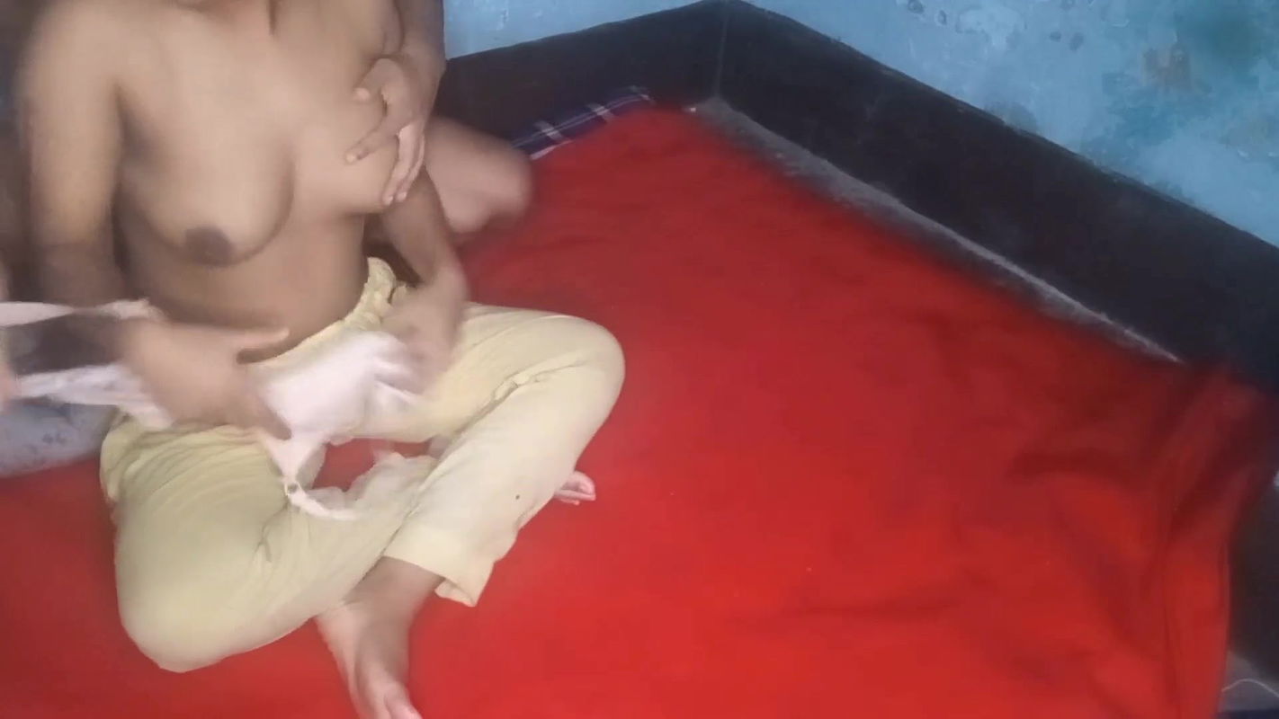 Beautiful girl Bangla Real pussy fucking with in Big Cock.