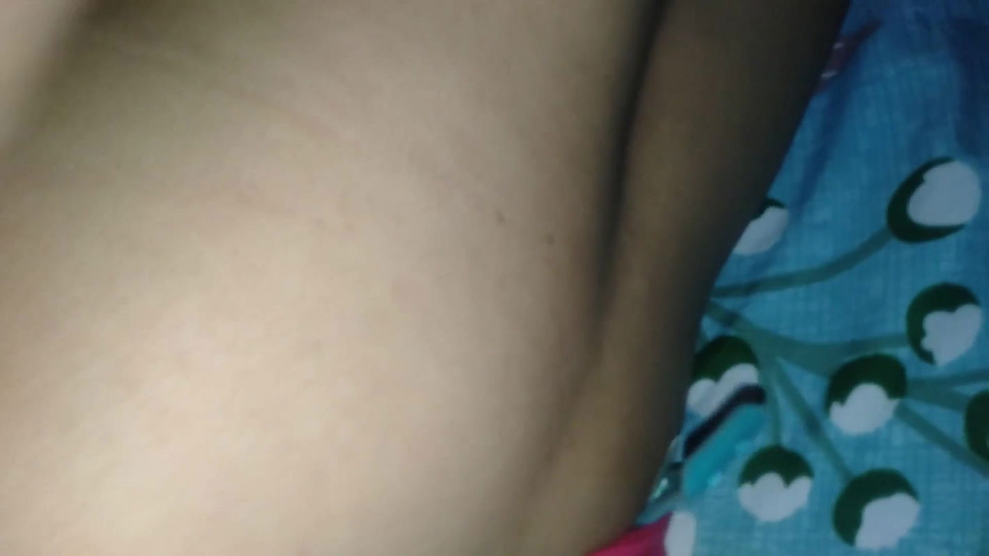 Desi Indian beautiful wife ritu enjoy sex night in hotel room.