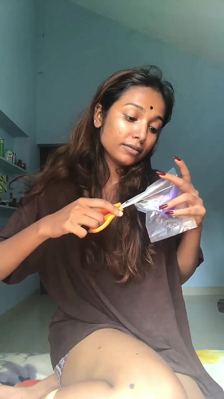 Sexy Bhabhi Boobs show