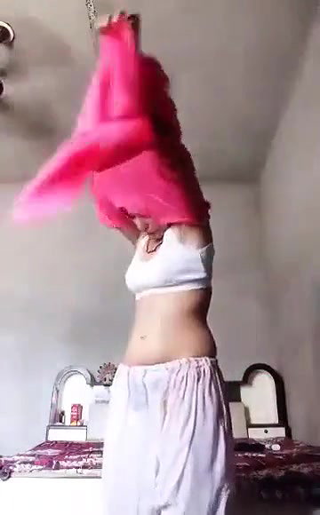 Desi Village Gil Shows her Nude Body