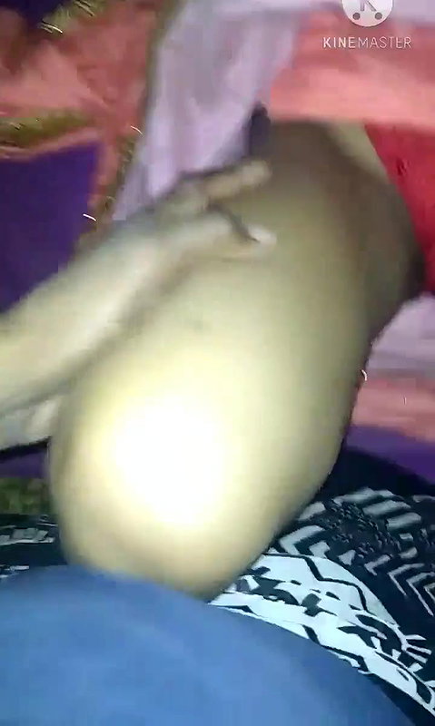 इंडियन भाभी की साड़ी में मस्त चुदाई.  59780915 .