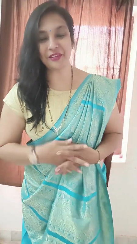 aa gaya result itne achhe numbers aaye⧸abhi me ja rhi hu temple⧸saree draping &⧸feeling prou.