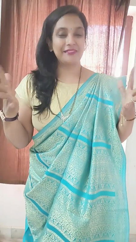 aa gaya result itne achhe numbers aaye⧸abhi me ja rhi hu temple⧸saree draping &⧸feeling prou.