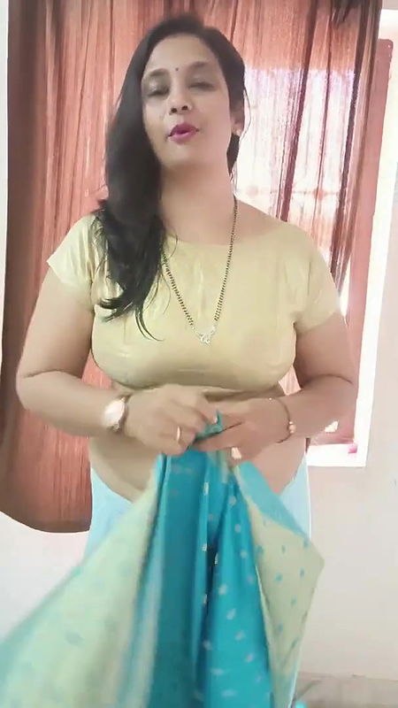 aa gaya result itne achhe numbers aaye⧸abhi me ja rhi hu temple⧸saree draping &⧸feeling prou.