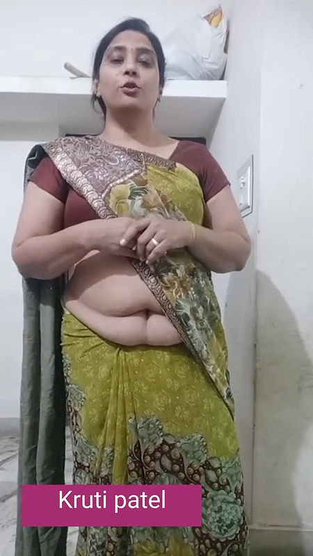 aaj again saree drappin.