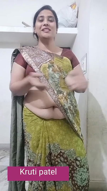 aaj again saree drappin.
