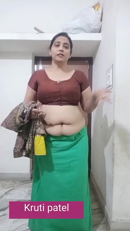 aaj again saree drappin.