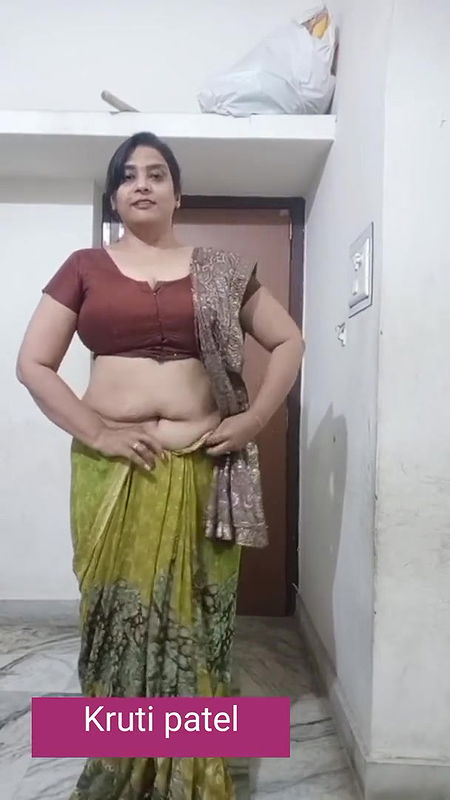 aaj again saree drappin.