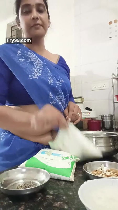 aaj ghar par bnaya sweet dish kheer Jo sabhi ko bhot hi Pasand aay.