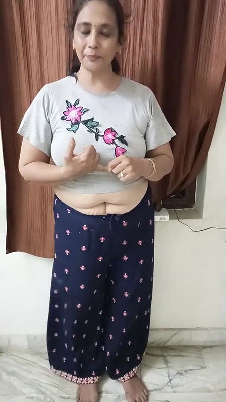 aaj ham bana rahe he lauki ke parathe⧸kya or dusra koi kam ni jo yha lgi rahti ho⧸ghar sambhalo phl.