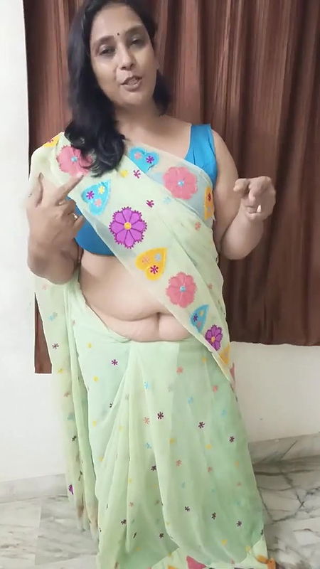 aaj me again product review leke aai hu⧸aapko bola fir bhi vdo bnate hi jate ho bandh kro achha ni