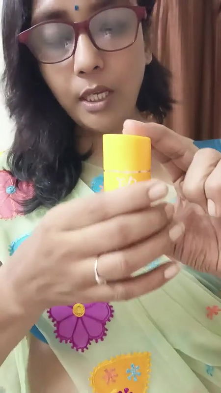 aaj me again product review leke aai hu⧸aapko bola fir bhi vdo bnate hi jate ho bandh kro achha ni