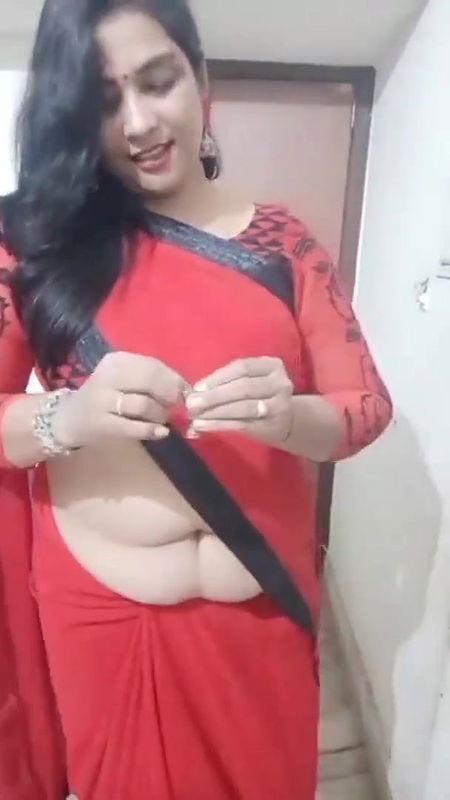 aaj me gai thi sangeet function me jha hamne  bhot Sara dance masti kiy.