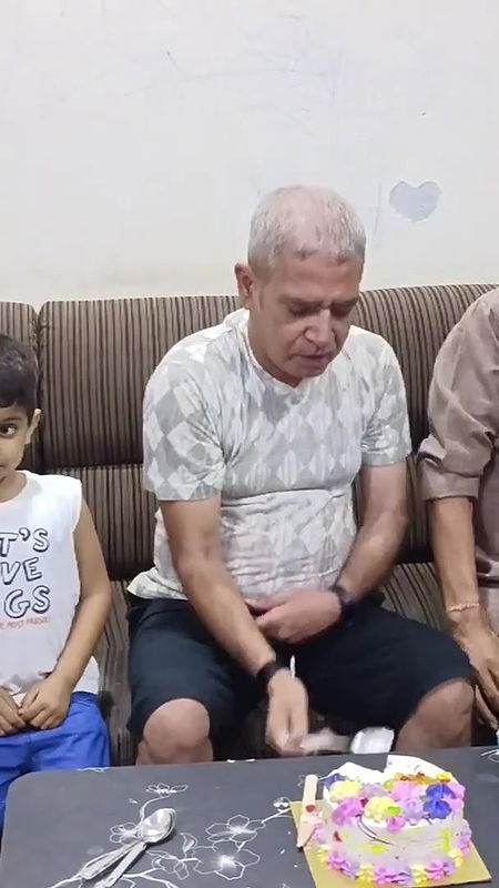 aaj mene apne hubby ko birthday surprise diya?dekho inko kesa lga？⧸chalo milati hu apni family s.