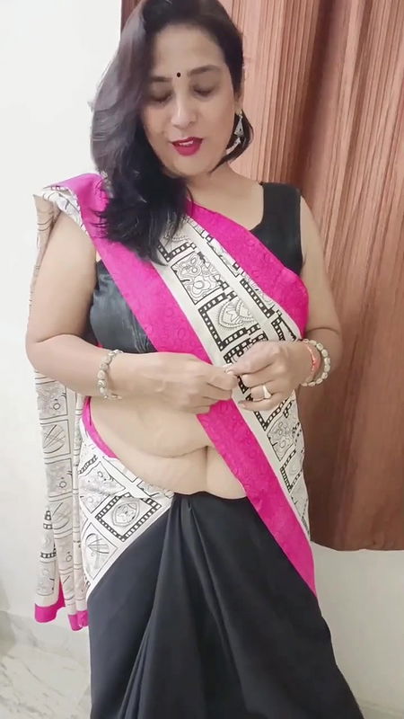 aaj ye kya kar rahi hu or q kar rahi hu pata ni jo kiya sahi he ya na.