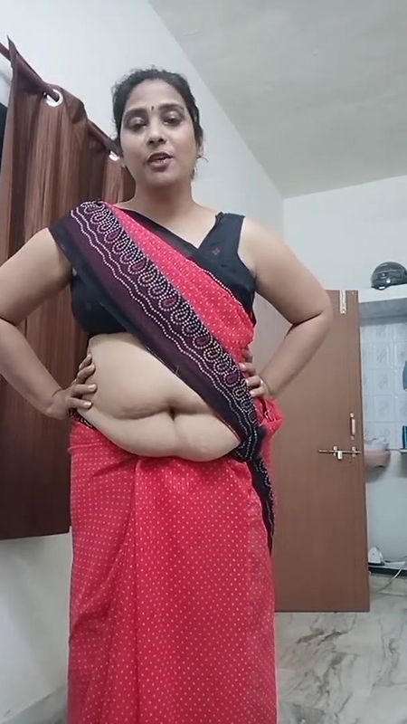 aap ko saram Ni aati itni moti hoke vidio bnate hueee???