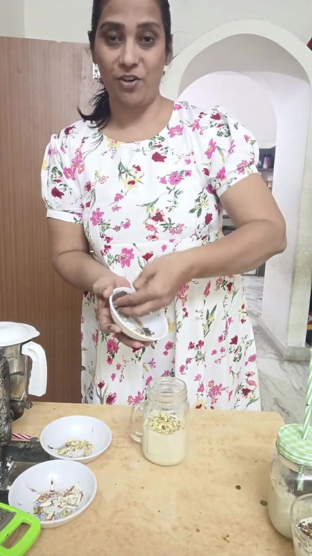 aapke bachcho ko bhi aapko ase khilana achchha lgta he？⧸ye chhotu vala to baapre itna presan krta h.