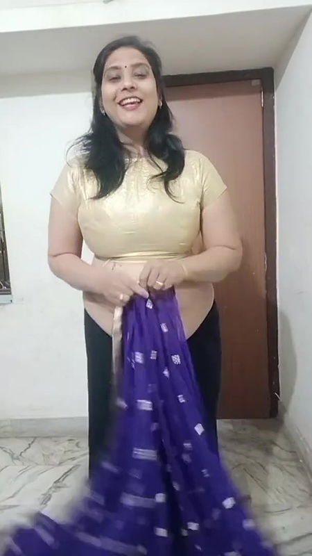 again aaj me saree drapping vidio La.