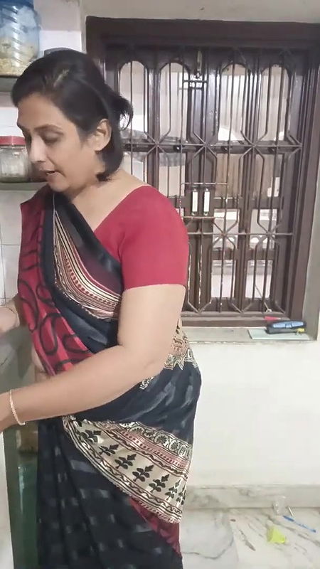 Barish ke mausam me banaye asa garma garam nasta ki dil bol uthe wahhh kya baat he bos