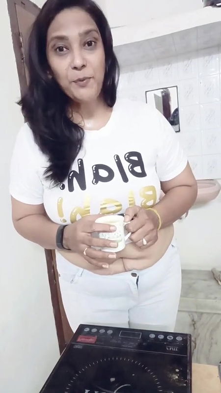 Bazar jesi hi masaledar chay⧸aaj thoda late huaa ⧸jeans pahen KR kha gai thi m.