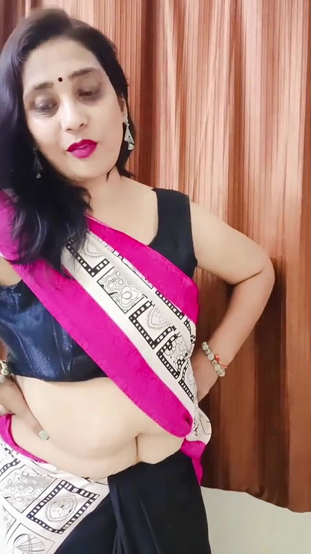 chalo is diwali kuch naya kare,khushiya bate khushiya pay.