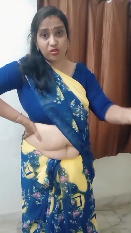 Dukanvale ne bola thodi to saram kr.