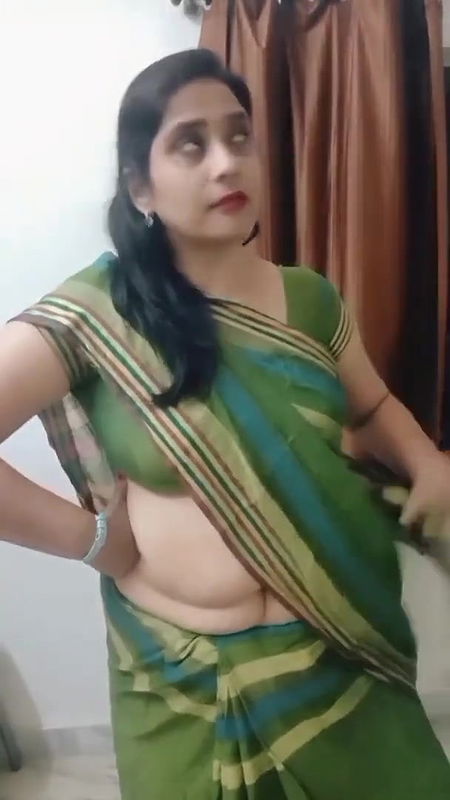 Dukanvale ne bola thodi to saram kr.