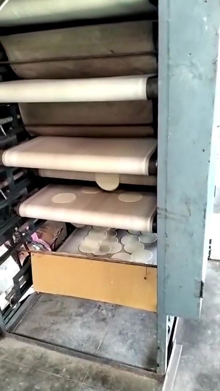 factory me kam karte karte thak gai⧸aaj kitchen me ban rha he healthy protein chilla⧸Jain recipe.