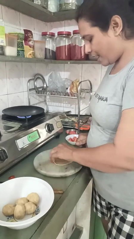 ghar par hotel jesi Jain dal fry or jira rice banaya⧸Jain food bhi bhot tasty hota h.