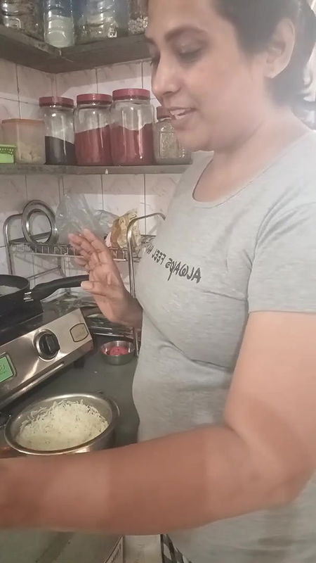 ghar par hotel jesi Jain dal fry or jira rice banaya⧸Jain food bhi bhot tasty hota h.