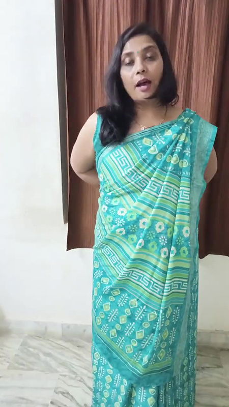 Gujarati style me saree draping  kiya kesa lag rha he？.