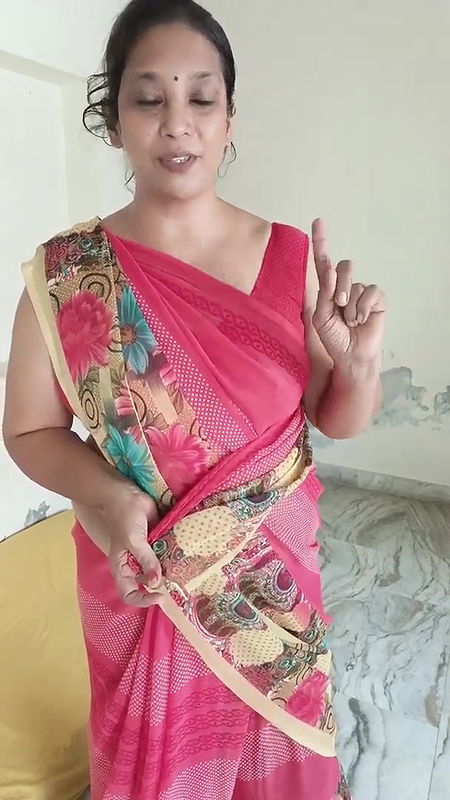 House cleaning video in Desi style⧸me Ghar me ase hi zadu pochha krti hu⧸mko ye task bhi pura krna .