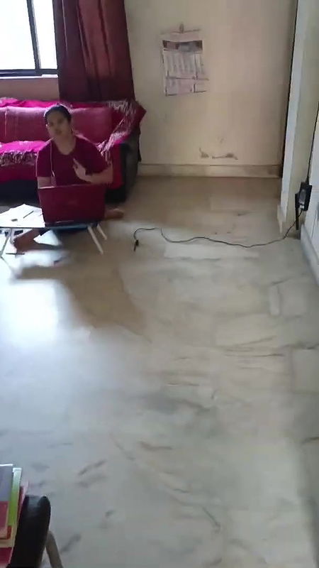 House cleaning video in Desi style⧸me Ghar me ase hi zadu pochha krti hu⧸mko ye task bhi pura krna .