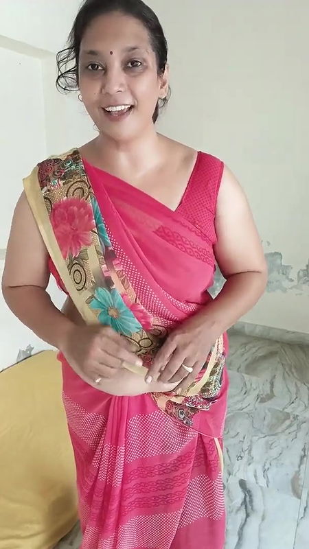 House cleaning video in Desi style⧸me Ghar me ase hi zadu pochha krti hu⧸mko ye task bhi pura krna .