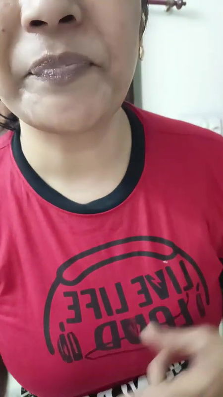 how I maintain my lips at  hom.