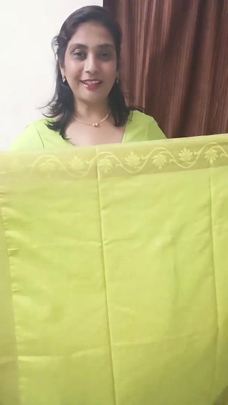 how to d silk saree in Gujarati style by me⧸muje pure green colour ni Mila isme ⧸saree gift mil.