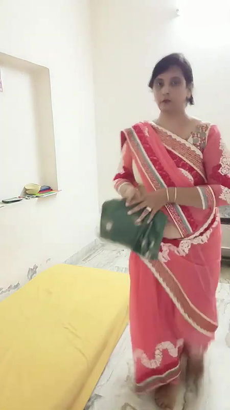 itana kam karne ke bad bhi hame log bolte he ham nikkame he!!! matlab kuch v？ are ek din yhi ji kr..