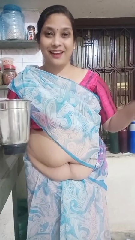 kruti aaj energy drink leke aai h.