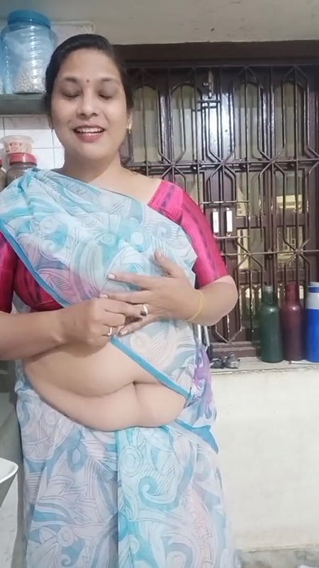 kruti aaj energy drink leke aai h.