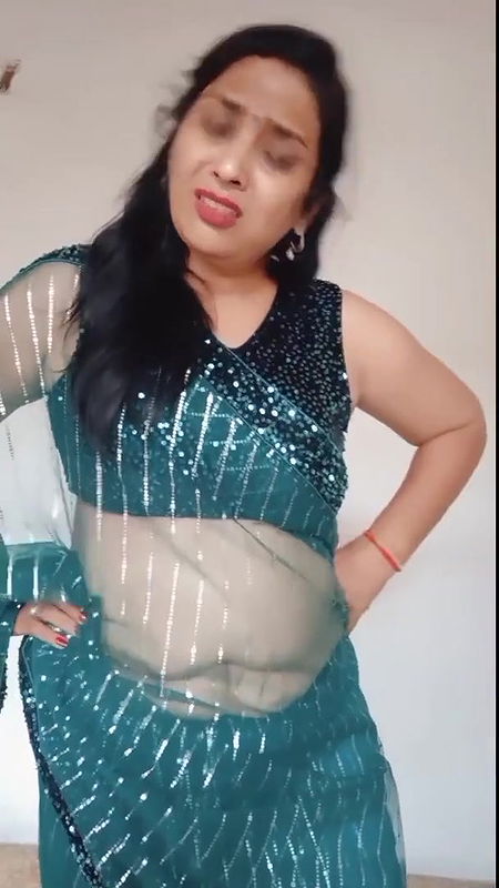 kruti Patel saree  vidi.