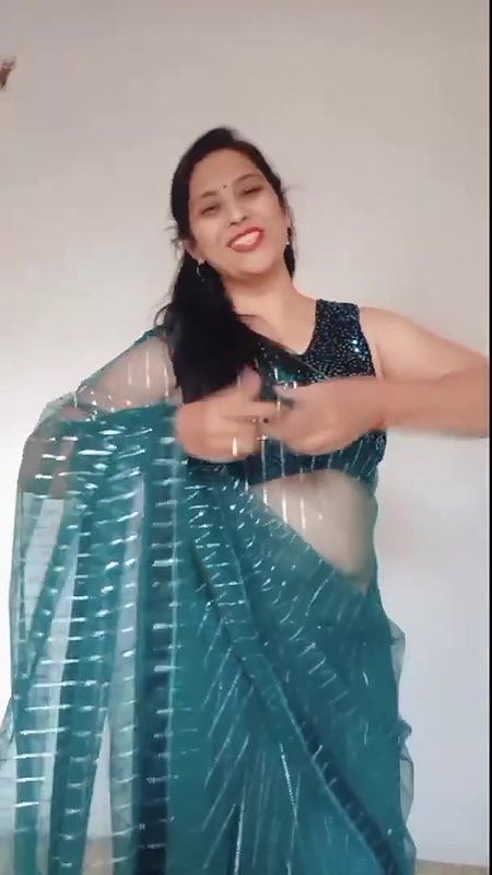 kruti Patel saree  vidi.