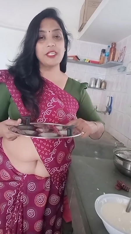 kruti Patel with hott idl.