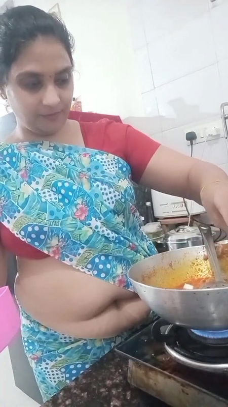 kruti Patel with hott spicy cheese paneer masal.