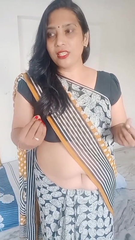 kruti Patel with hottt oil massag.