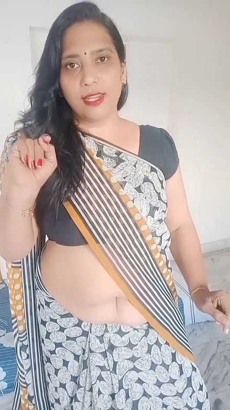 kruti Patel with hottt oil massag.