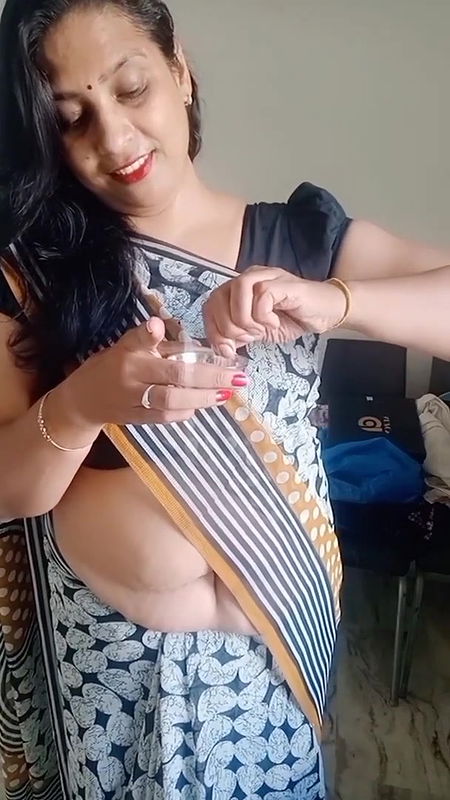 kruti Patel with hottt oil massag.