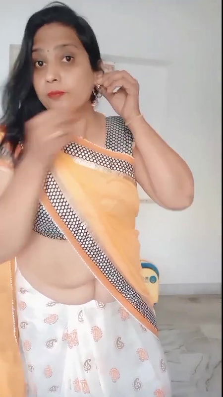 kruti Patel with hottt saree vidio.