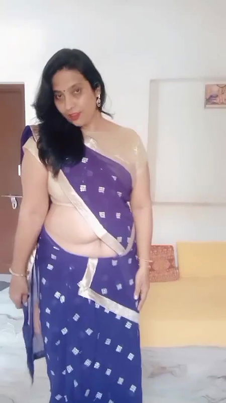 kruti Patel with hottt saree vidio.