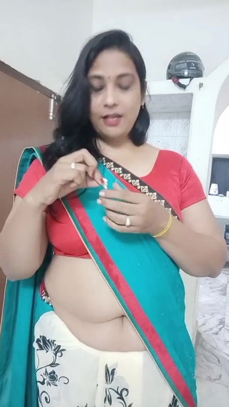 kruti Patel with navel ring vidio and aaj me dikhane Vali hu me navel ring kaise pahenti h.