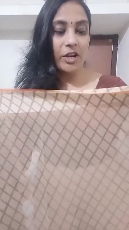 kruti Patel with saree drapping in Gujarati styl.